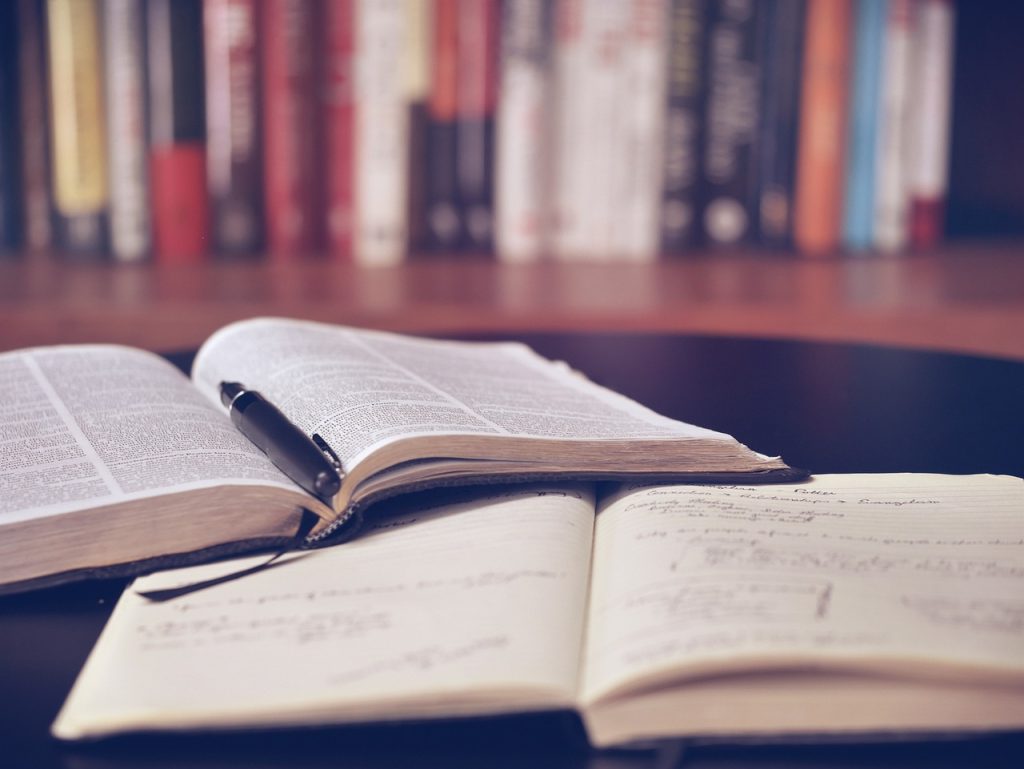 Técnicas de estudio oposiciones En este artículo, exploraremos algunas de las técnicas de estudio más efectivas ayudándote a preparar tus oposiciones. Si quieres aprender varias técnicas con las que triunfar en las oposiciones, sigue leyendo porque esto te interesa
